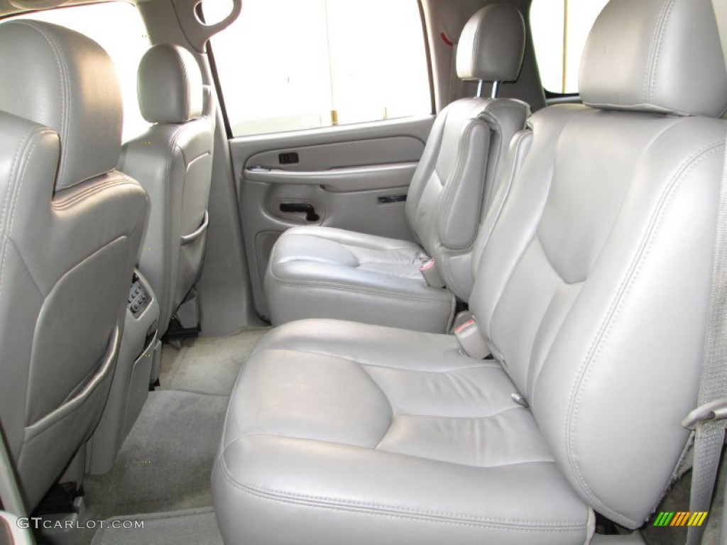 2005 Suburban 1500 LT 4x4 - Victory Red / Gray/Dark Charcoal photo #17
