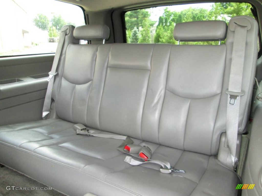 2005 Suburban 1500 LT 4x4 - Victory Red / Gray/Dark Charcoal photo #18