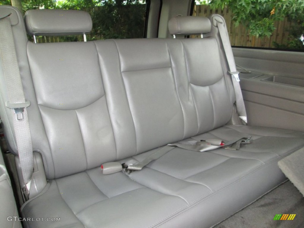 2005 Suburban 1500 LT 4x4 - Victory Red / Gray/Dark Charcoal photo #19