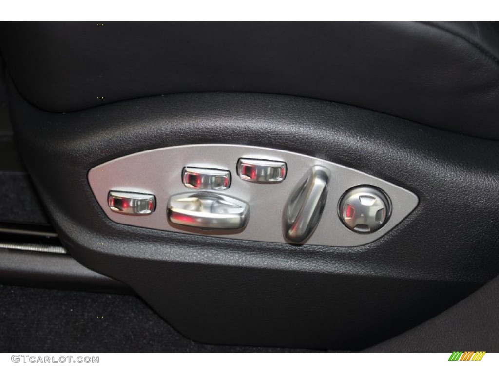 2014 Porsche Cayenne Turbo S Controls Photo #85403041