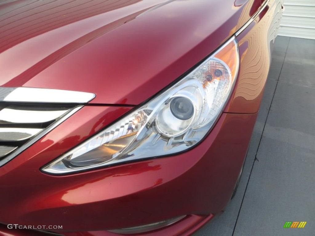 2012 Sonata SE - Sparkling Ruby Red / Black photo #9