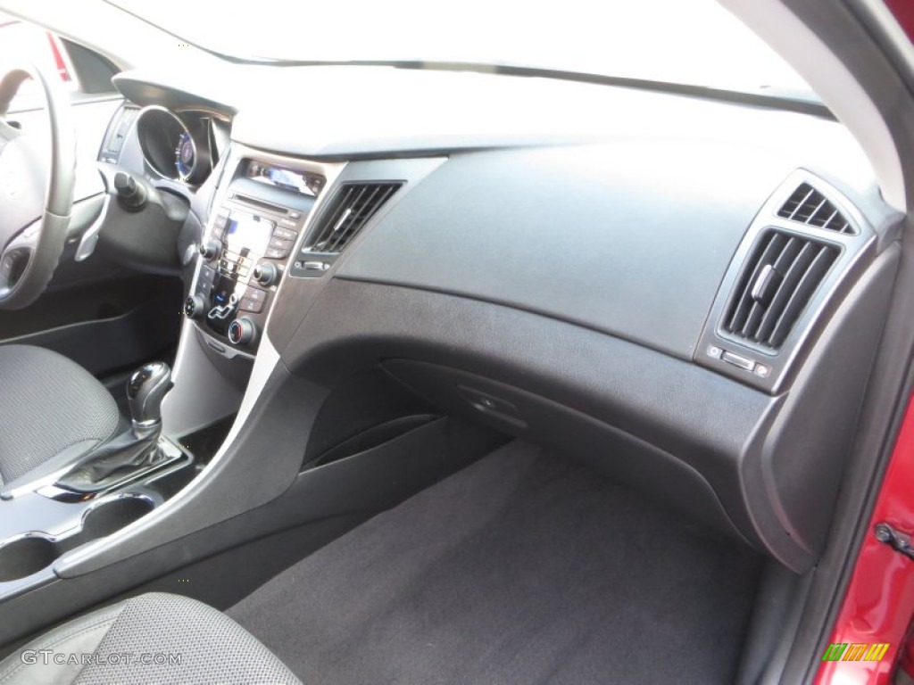 2012 Sonata SE - Sparkling Ruby Red / Black photo #20