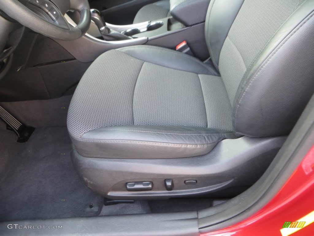 2012 Sonata SE - Sparkling Ruby Red / Black photo #30