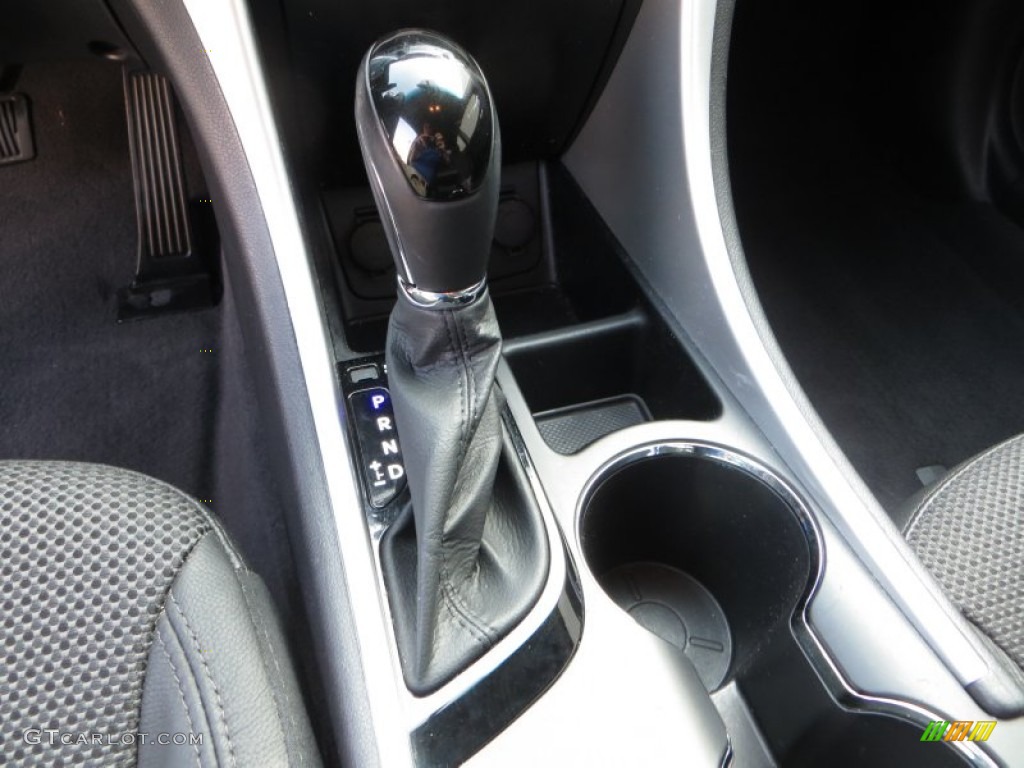 2012 Sonata SE - Sparkling Ruby Red / Black photo #35