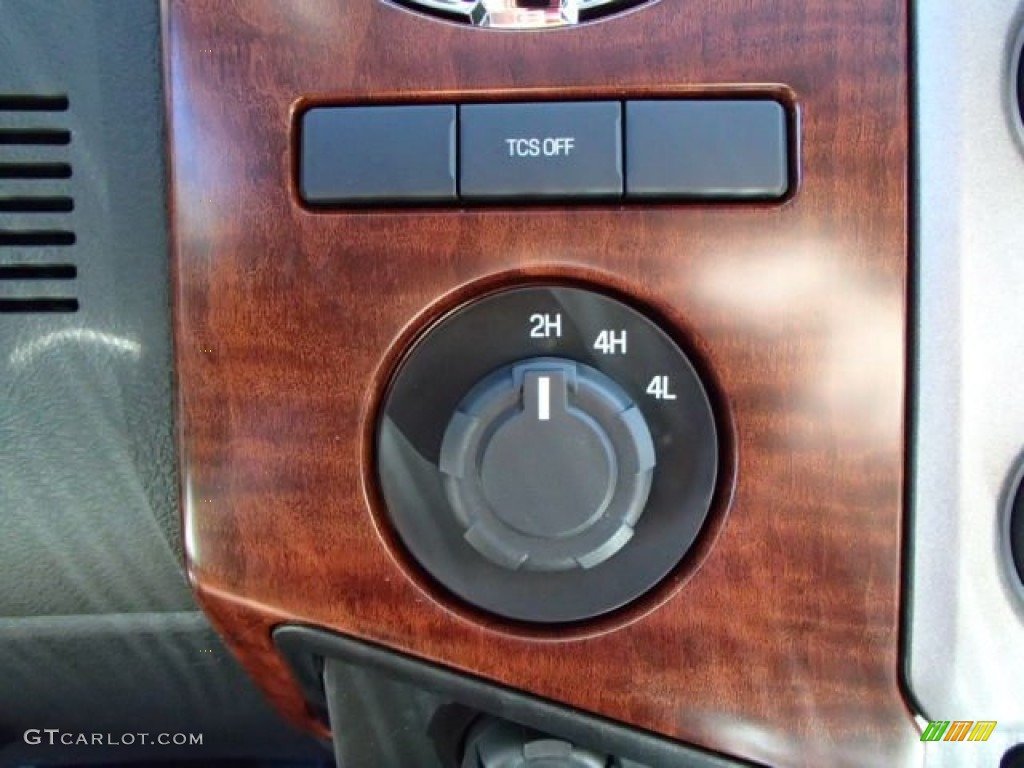 2014 Ford F350 Super Duty King Ranch Crew Cab 4x4 Dually Controls Photo #85412046
