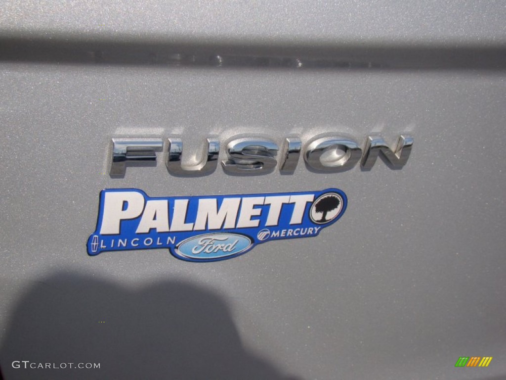 2010 Fusion SE V6 - Brilliant Silver Metallic / Medium Light Stone photo #28