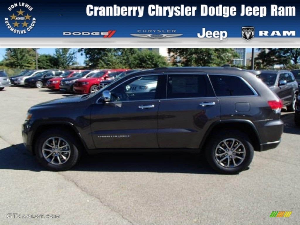 Granite Crystal Metallic Jeep Grand Cherokee