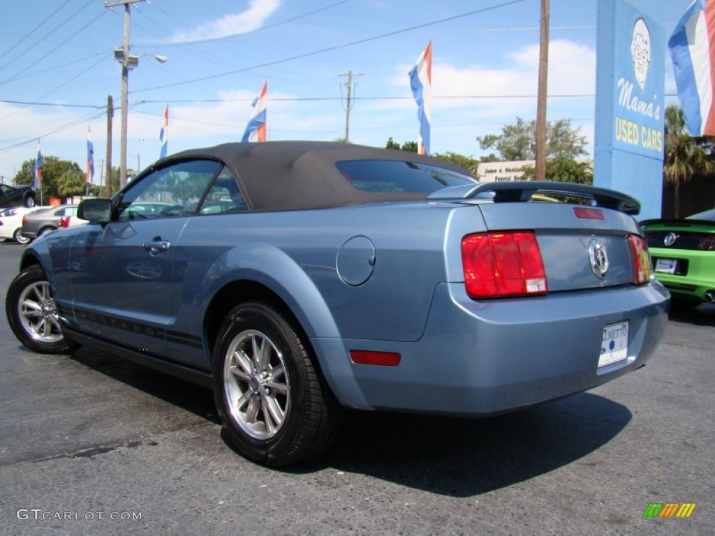 2005 Mustang V6 Premium Convertible - Windveil Blue Metallic / Dark Charcoal photo #19