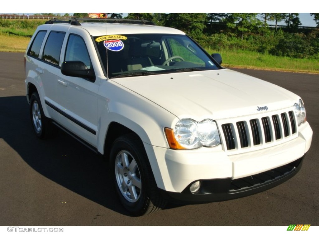 2008 Grand Cherokee Laredo 4x4 - Stone White / Khaki photo #1