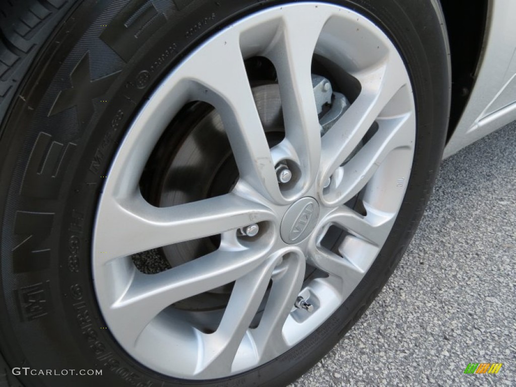 2012 Kia Forte 5-Door EX Wheel Photos