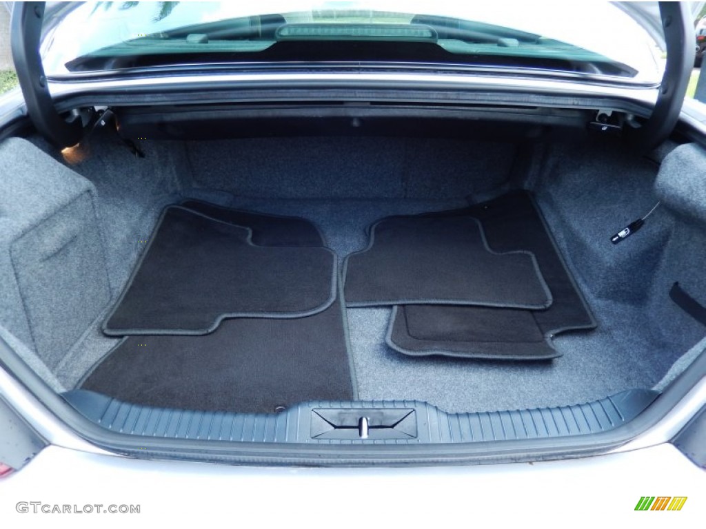 2001 Jaguar S-Type 3.0 Trunk Photos