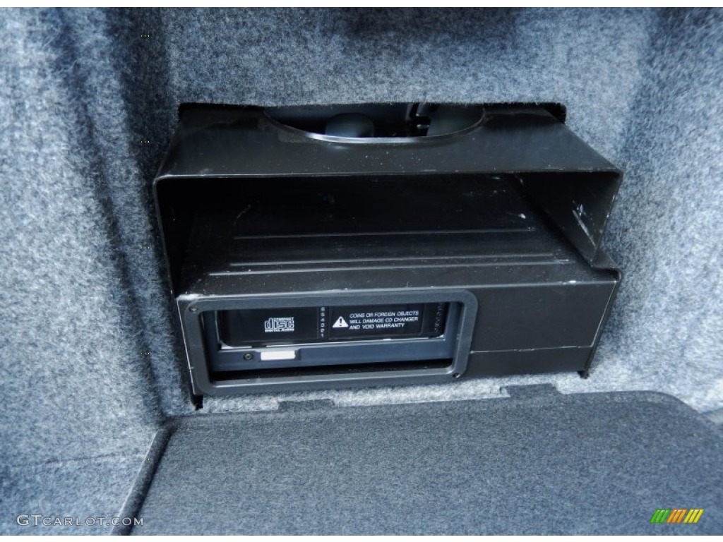 2001 Jaguar S-Type 3.0 Audio System Photos
