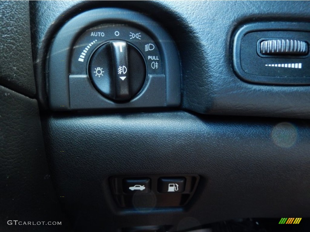 2001 Jaguar S-Type 3.0 Controls Photo #85418454