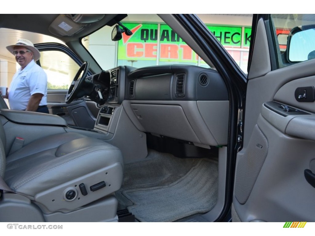 2004 Yukon SLT 4x4 - Carbon Metallic / Neutral/Shale photo #14