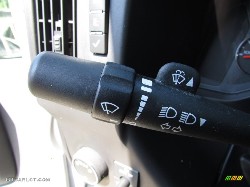 2012 Chevrolet Express LT 3500 Passenger Van Controls Photo #85432512