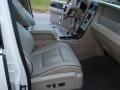 White Suede Metallic - Navigator L Elite Photo No. 24