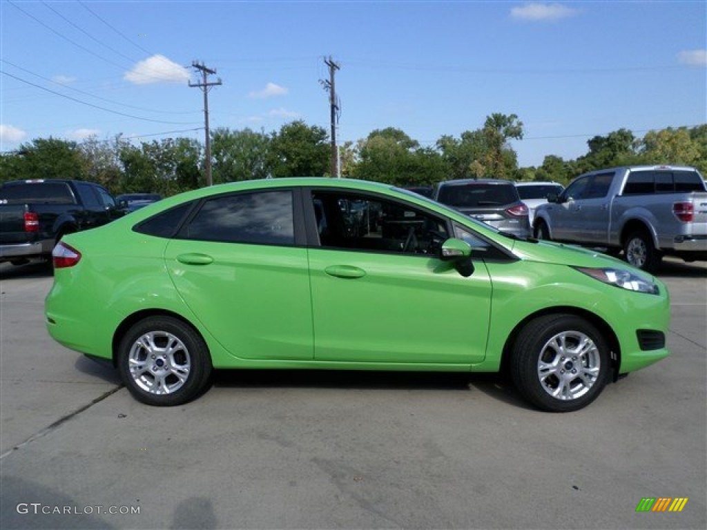 2014 Fiesta SE Sedan - Green Envy / Charcoal Black photo #6