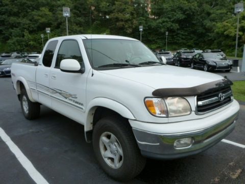 2000 Toyota Tundra Limited Extended Cab 4x4 Data, Info and Specs