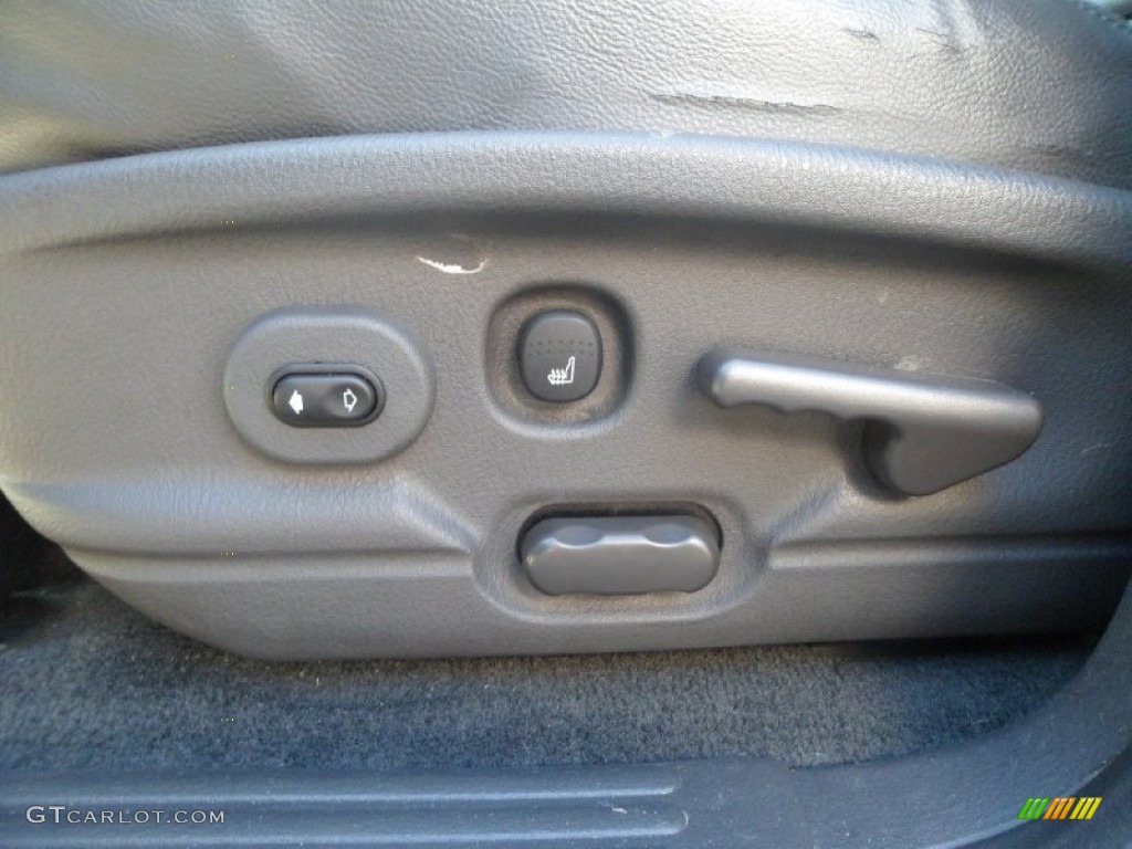 2005 Ford Explorer Limited 4x4 Controls Photo #85441356