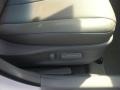 Super White - Camry XLE V6 Photo No. 24