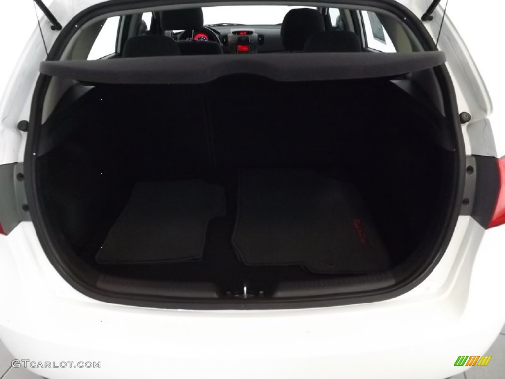 2011 Kia Forte SX 5 Door Trunk Photo #85444839