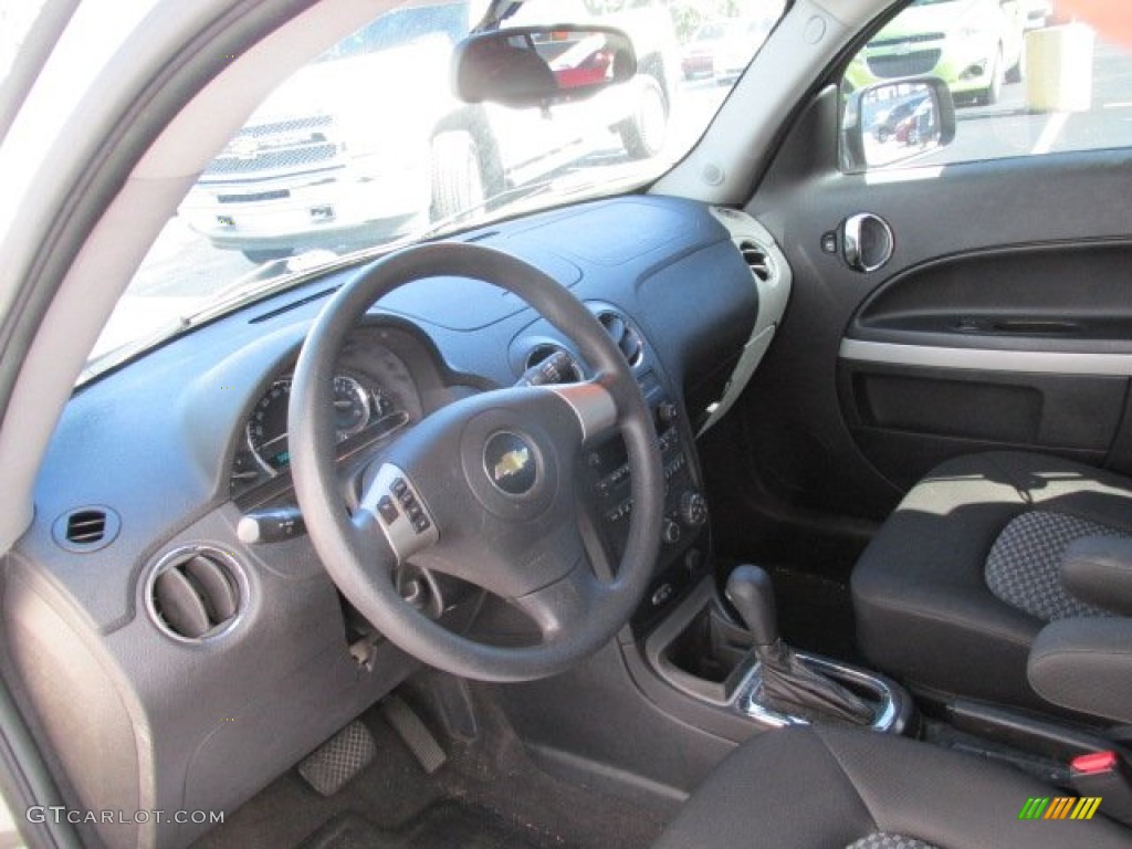 2009 HHR LT - Gold Mist Metallic / Ebony photo #12
