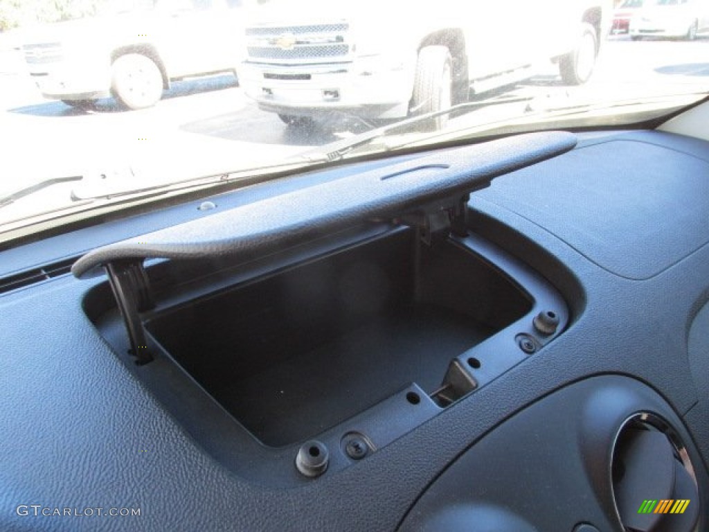 2009 HHR LT - Gold Mist Metallic / Ebony photo #18
