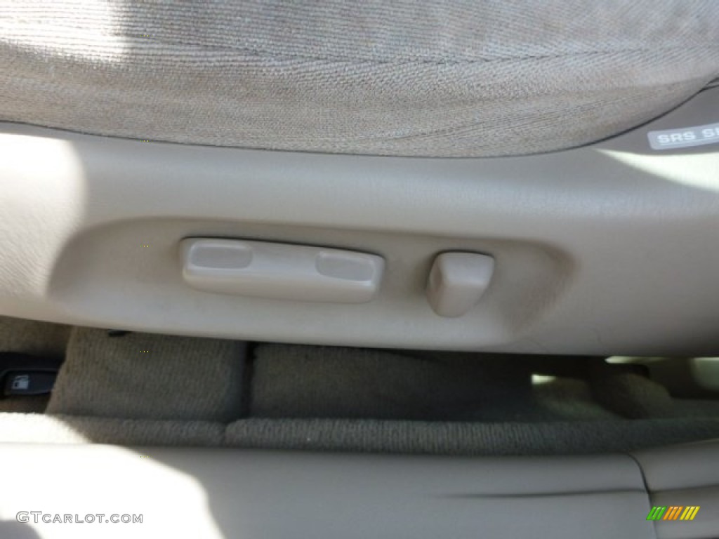 2002 Camry XLE - Black Walnut Pearl / Taupe photo #17