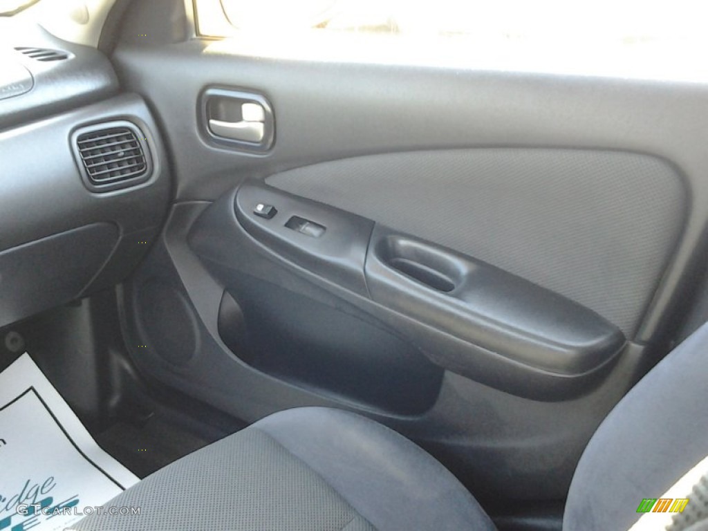 2006 Sentra 1.8 S Special Edition - Sunburst Yellow / Charcoal photo #13