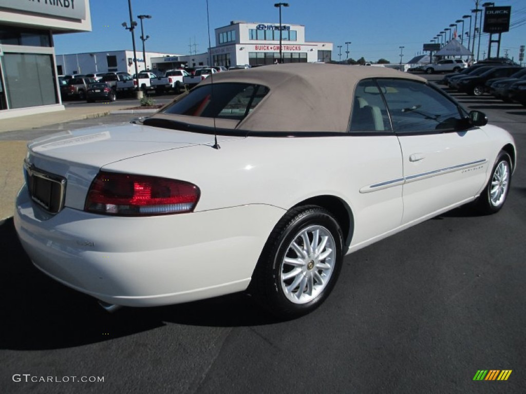 2001 Sebring LXi Convertible - Champagne Pearlcoat / Taupe photo #5