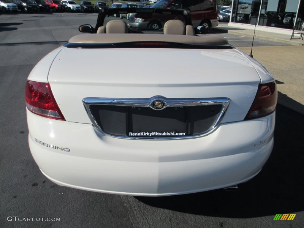 2001 Sebring LXi Convertible - Champagne Pearlcoat / Taupe photo #10