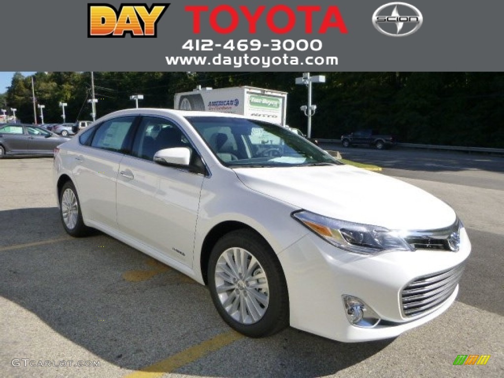 Blizzard White Pearl Toyota Avalon