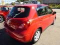 Red Alert - Versa 1.8 S Hatchback Photo No. 5