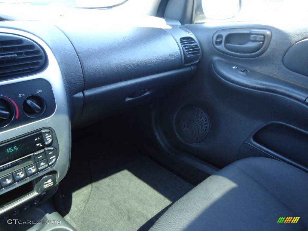 2004 Neon SXT - Graphite Metallic / Dark Slate Gray photo #15