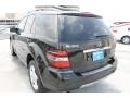Black - ML 350 4Matic Photo No. 7