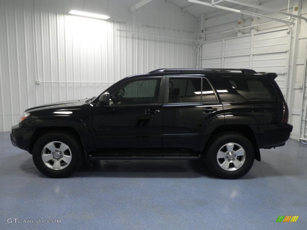 2004 4Runner SR5 4x4 - Black / Taupe photo #1