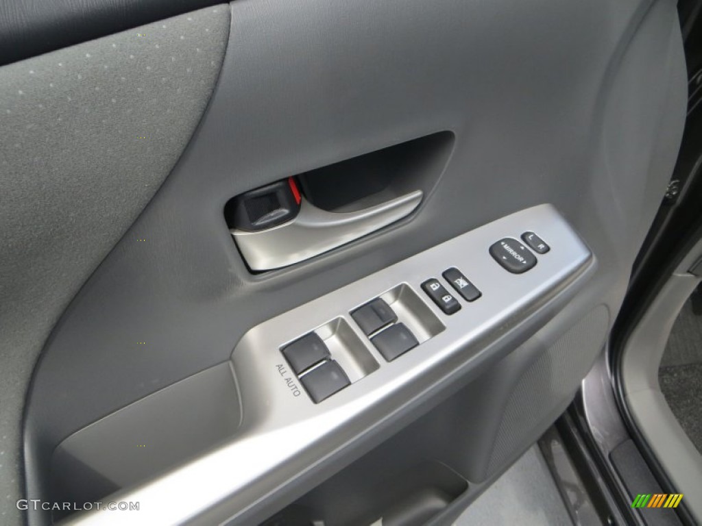 2013 Prius v Three Hybrid - Magnetic Gray Metallic / Dark Gray photo #26
