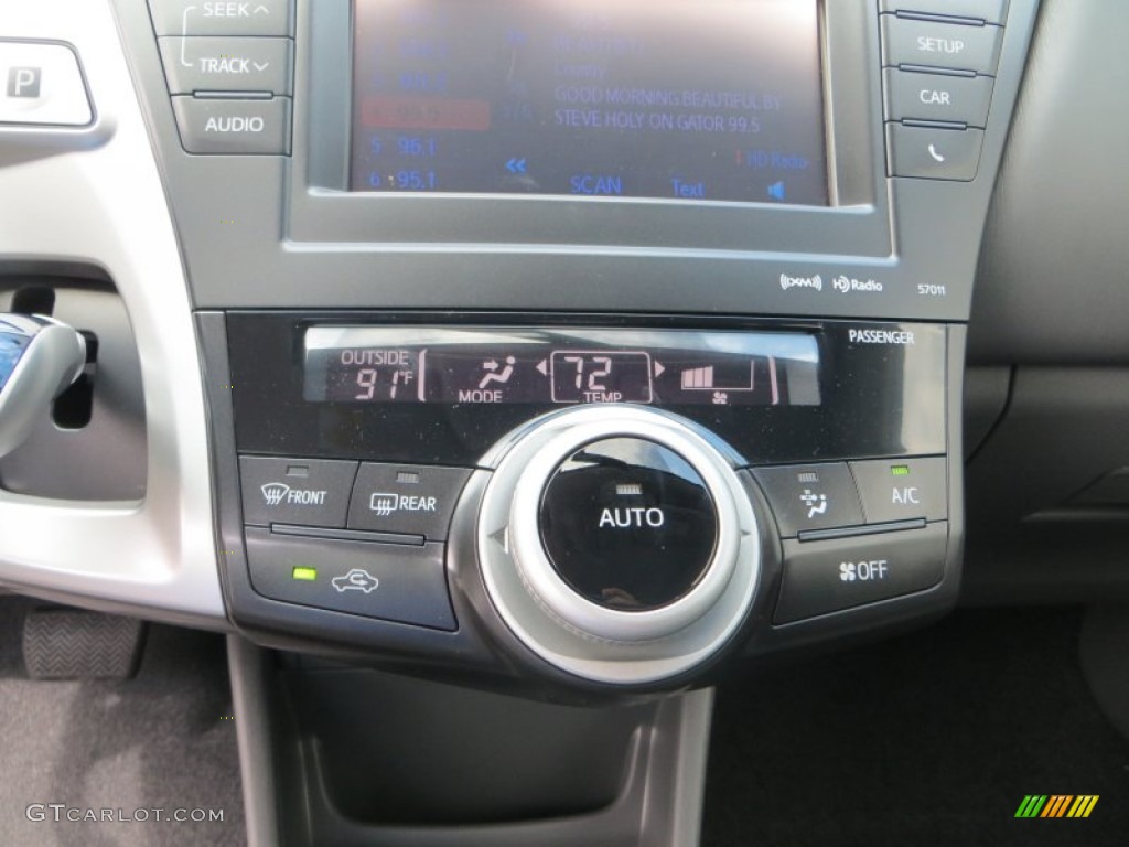 2013 Prius v Three Hybrid - Magnetic Gray Metallic / Dark Gray photo #33