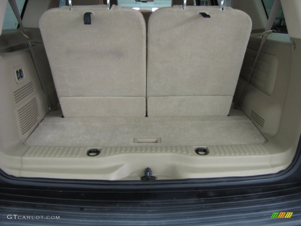 2009 Mountaineer Premier AWD - White Suede / Camel/Sand photo #4