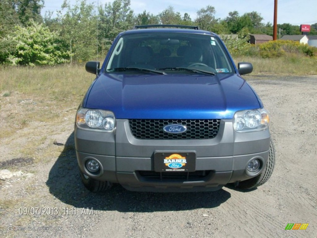 2005 Escape XLT V6 4WD - Sonic Blue Metallic / Medium/Dark Flint Grey photo #2