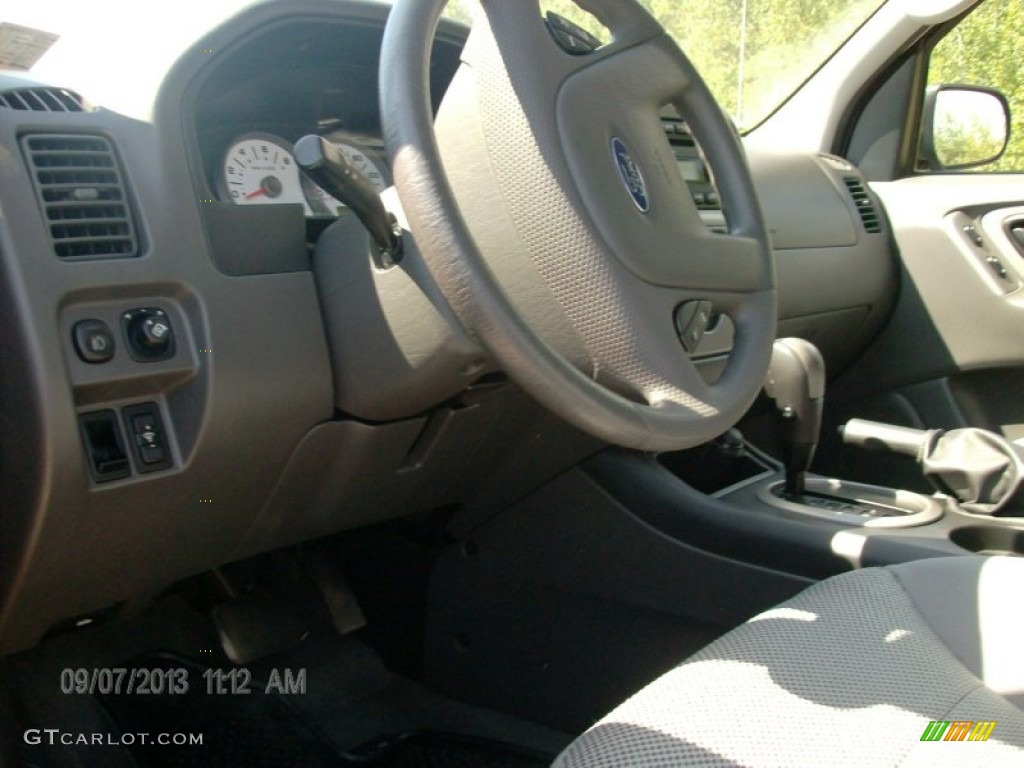 2005 Escape XLT V6 4WD - Sonic Blue Metallic / Medium/Dark Flint Grey photo #8