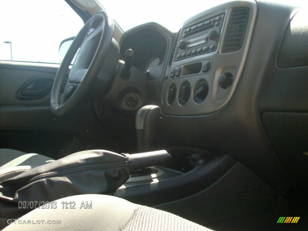 2005 Escape XLT V6 4WD - Sonic Blue Metallic / Medium/Dark Flint Grey photo #10