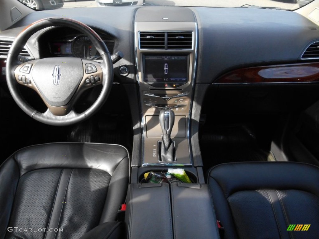 2012 Lincoln MKX AWD Dashboard Photos