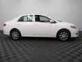 Super White - Corolla  Photo No. 3