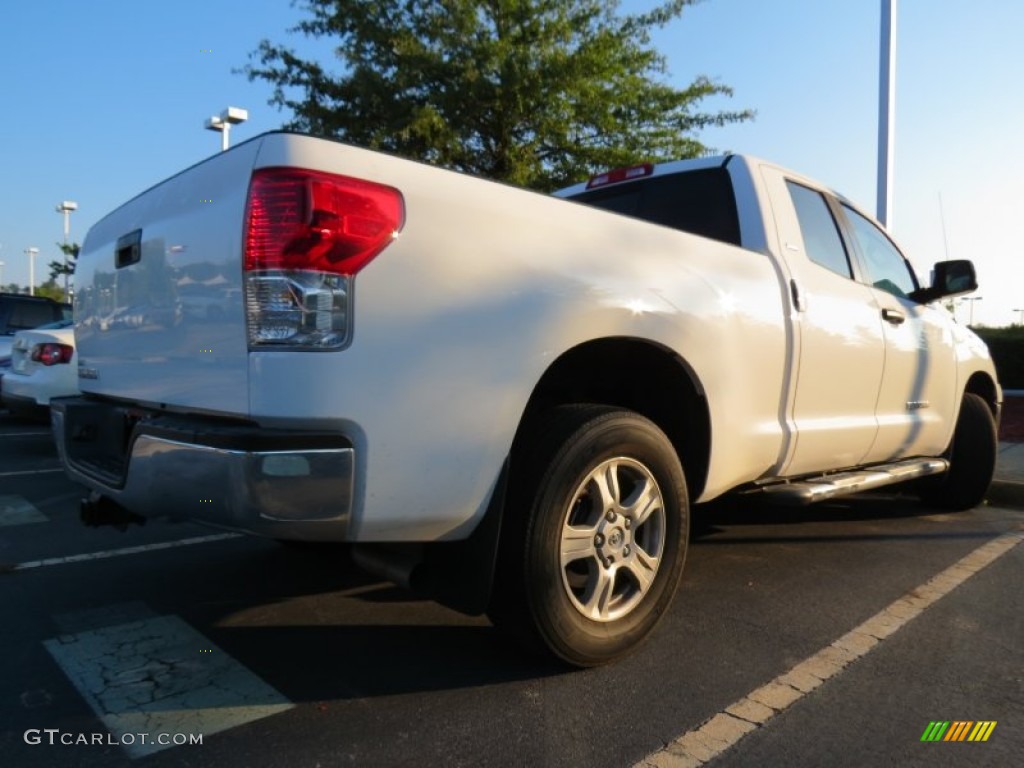 2011 Tundra SR5 Double Cab - Super White / Graphite Gray photo #3