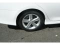 2014 Super White Toyota Camry SE  photo #9