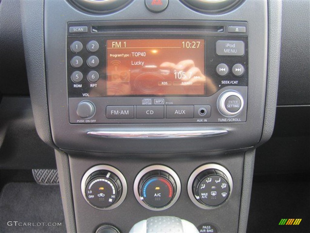 2011 Rogue SV - Cayenne Red / Black photo #14