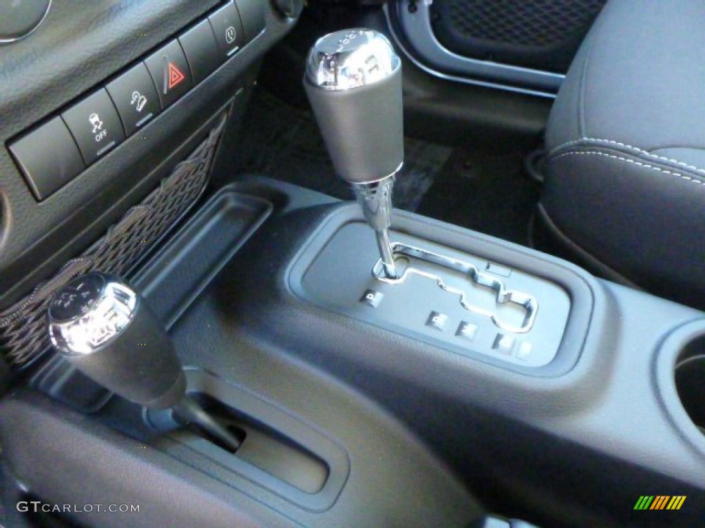 2014 Jeep Wrangler Unlimited Rubicon 4x4 Transmission Photos