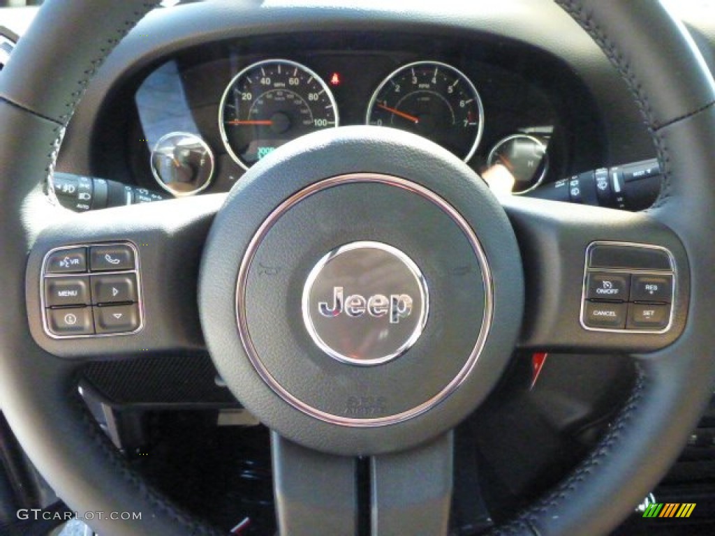 2014 Jeep Wrangler Unlimited Rubicon 4x4 Steering Wheel Photos