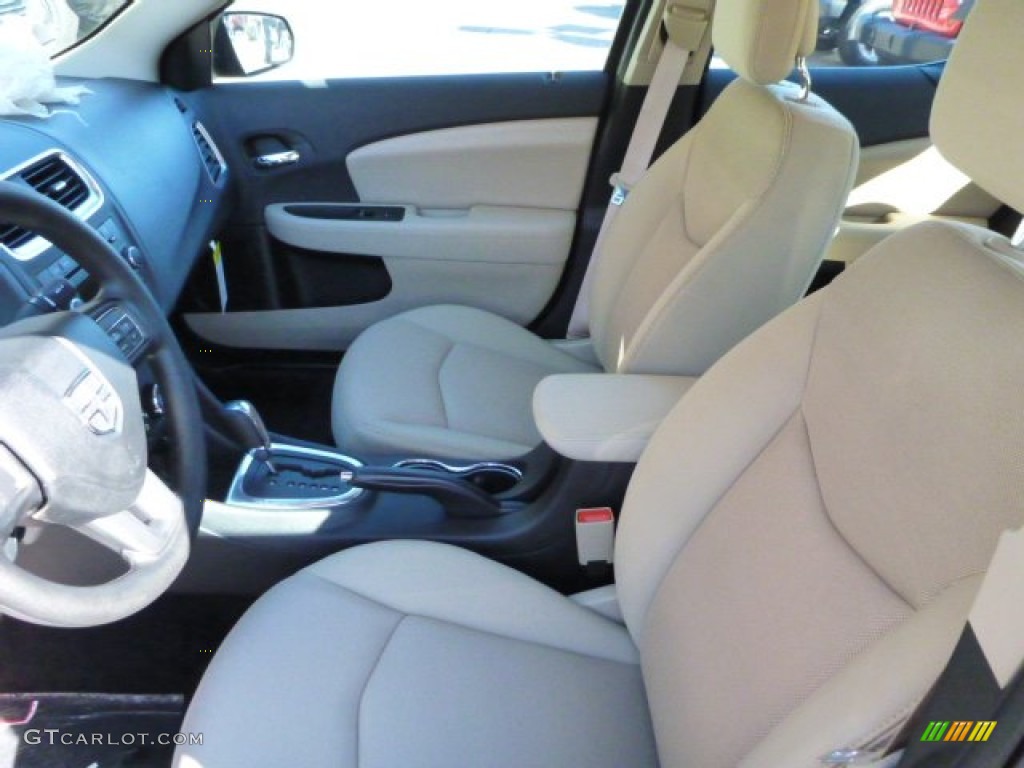 Black/Light Frost Beige Interior 2014 Dodge Avenger SE Photo #85476953